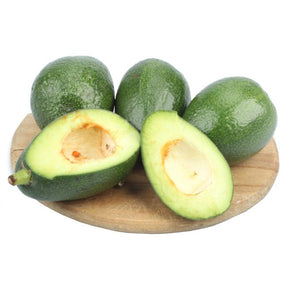 Avocado Bacon biologico coltivato in Basilicata nel Metapontino