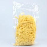 Tagliatelle fresche di semola di grano duro e uovo, tirate e tagliate a mano nel laboratorio artigianale. Pasta Fresca Lucana